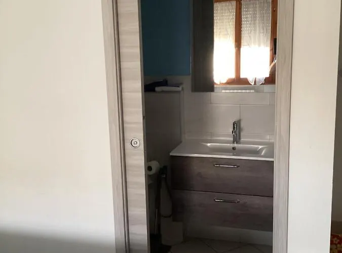 Da Giuseppe, Vicino Stabilimento Ferrari Couette-café Fiorano Modenese